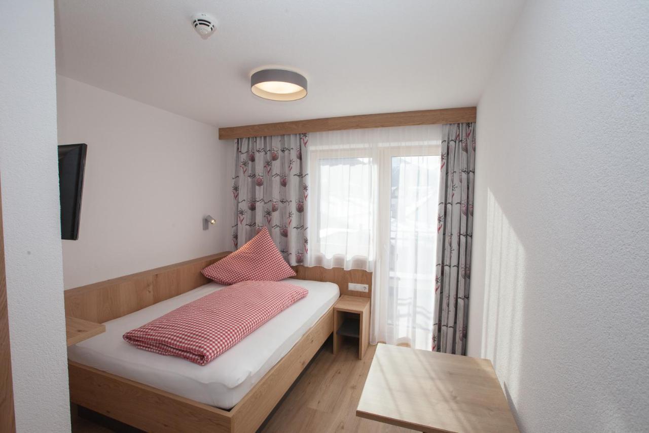 Bed and Breakfast Haus Kuechelspitz Ischgl Zewnętrze zdjęcie